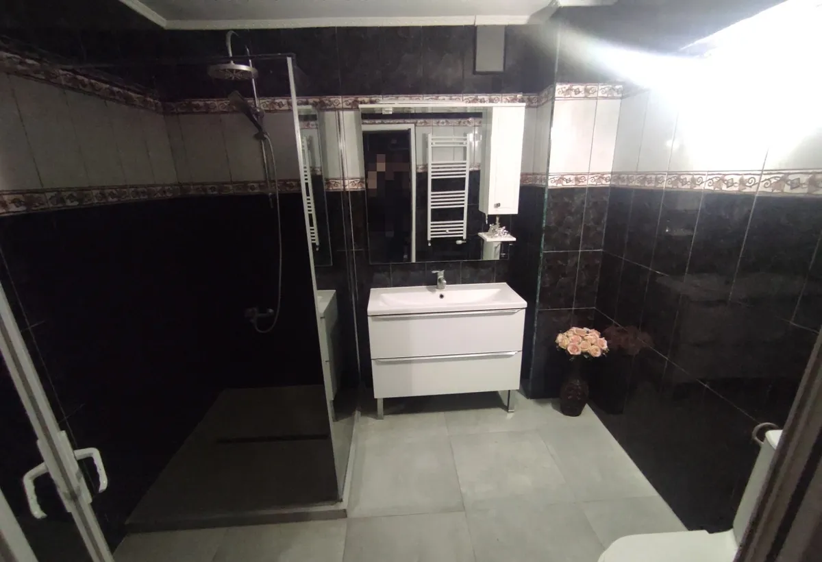 Centru Snagov vand vila 4 camere p m 150 mp teren 350 metri la 250000 euro