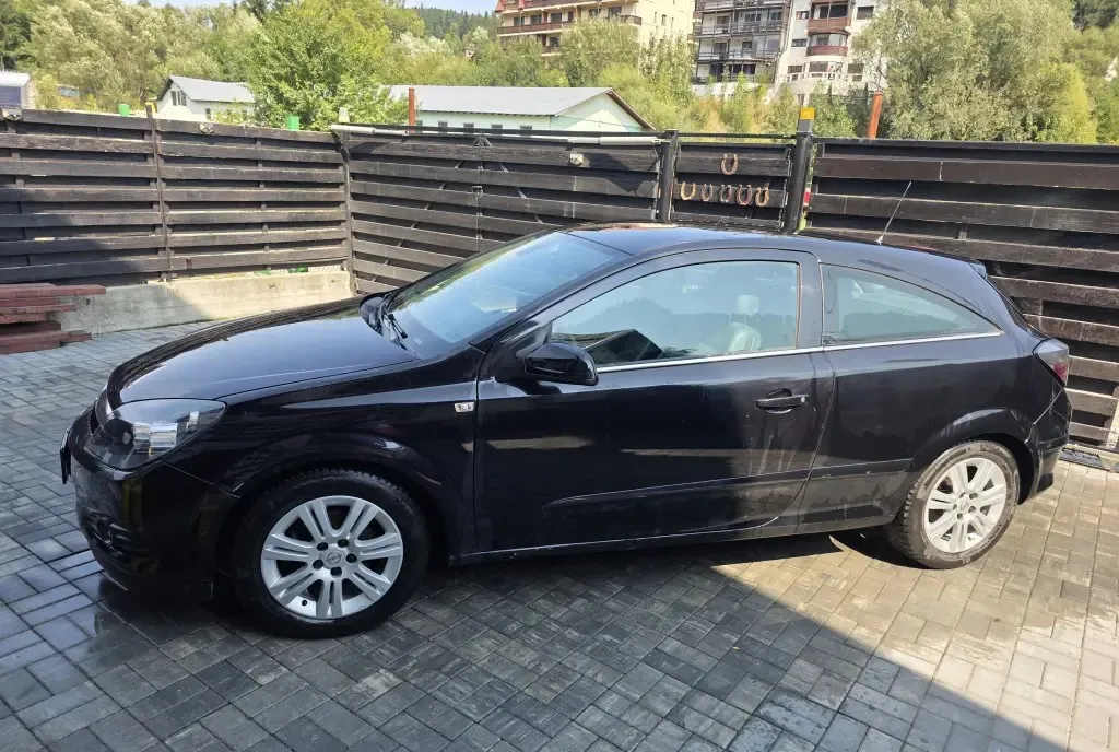 Opel astra h 143000km 2 800 eur