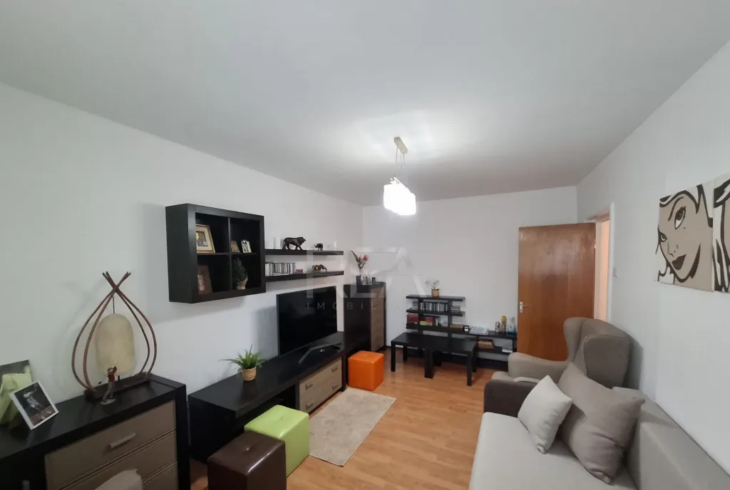 3 camere decomandat 9/10 71 mp Drumul Taberei