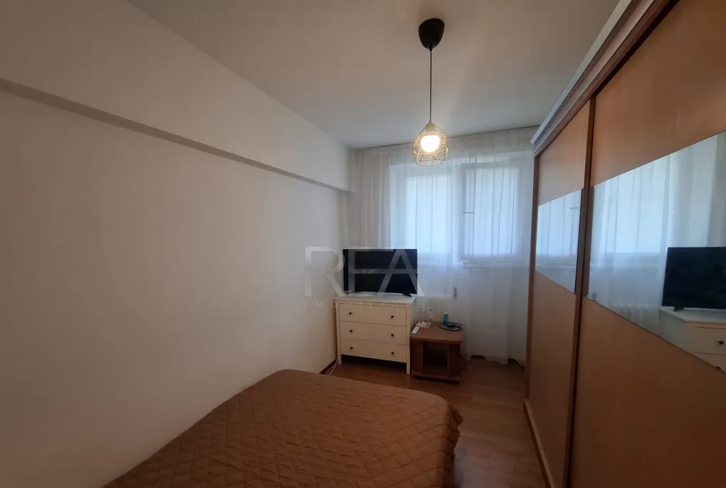 3 camere decomandat 9/10 71 mp Drumul Taberei