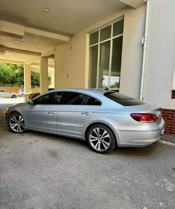 AUDI A4 B8 SEDAN 7 400 eur