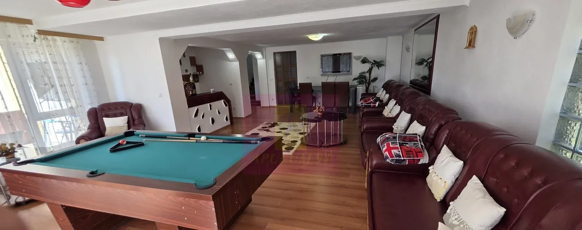 Vila cu 7 camere de vanzare in Busteni