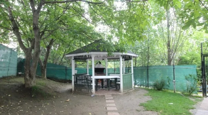 Inchiriere garsoniera The Park Tineretului bloc 2015