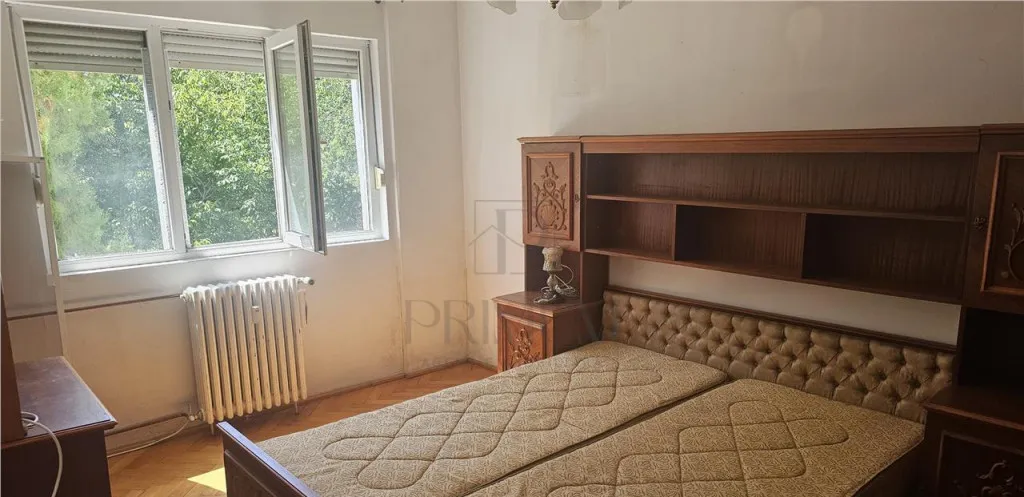 Girocului 3 cam etj 2 anvelopat parchet lemn spati