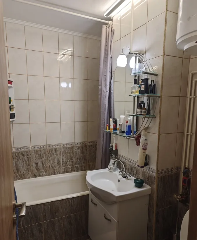 Timpuri Noi garsoniera decomandata etaj 6/p 10