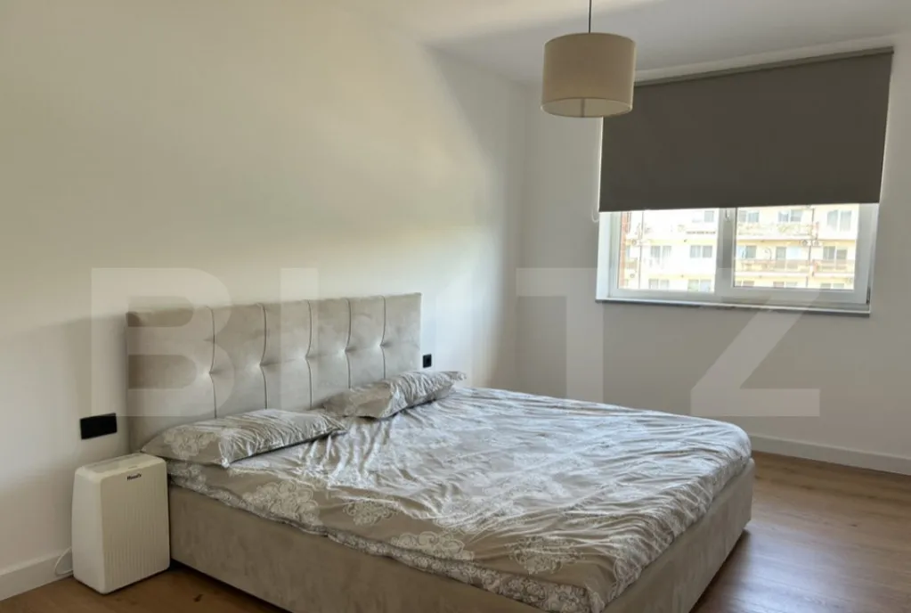 Apartament 4 camere 90 60 mp zona Valea Chintaului