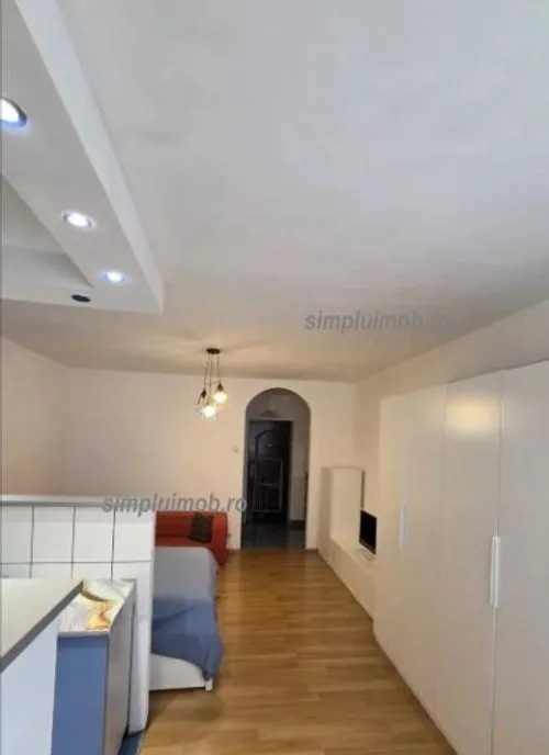 Garsoniera renovata mobilata utilata Ramnicu Sarat