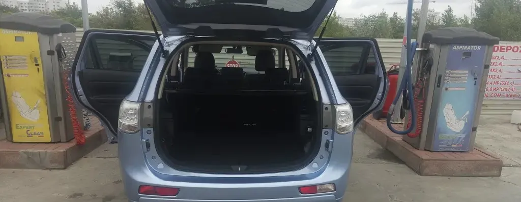 Mitsubishi Oulander Phev 8 500 eur