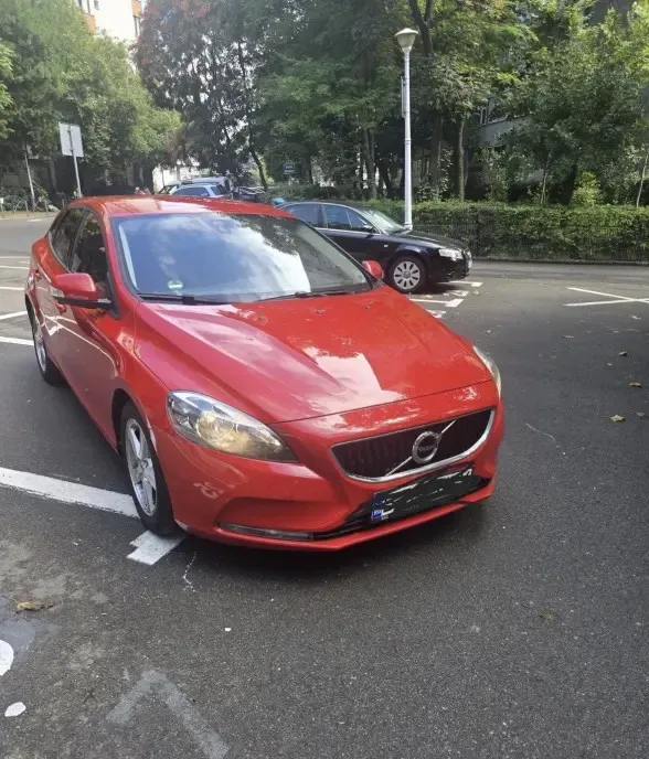 Volvo V40 D3 Germania 7 499 eur