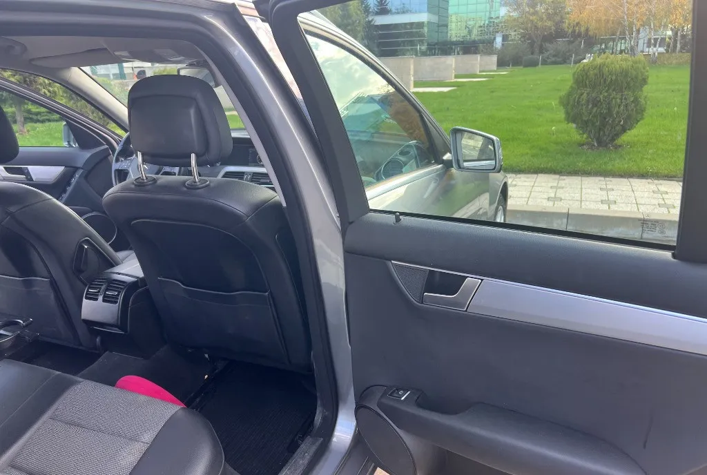 Mercedes Benz C 220 CDI 169000 KM reali cutie manuala 7 900 eur