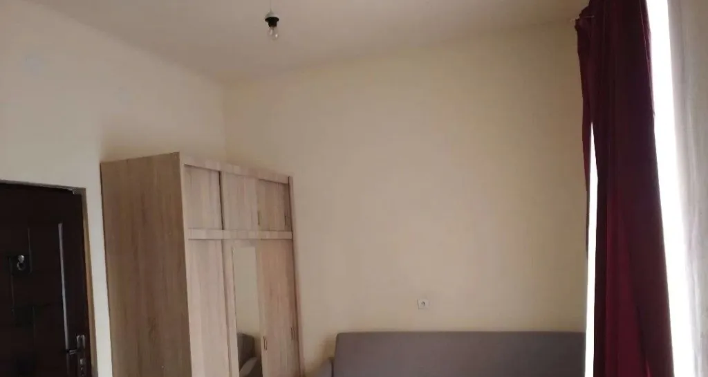Vand apartament 2 camere semicentral