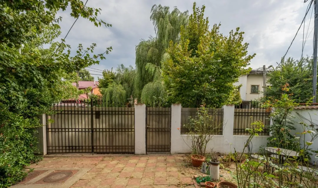 Sector 1 vila 5 camere 4 dormitoare teren 282 mp