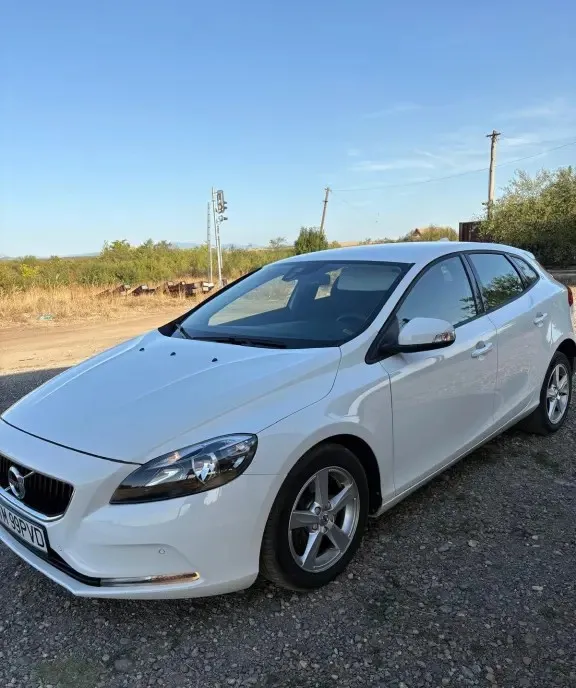 Autoturism VOLVO V40 stare f buna 8 990 eur