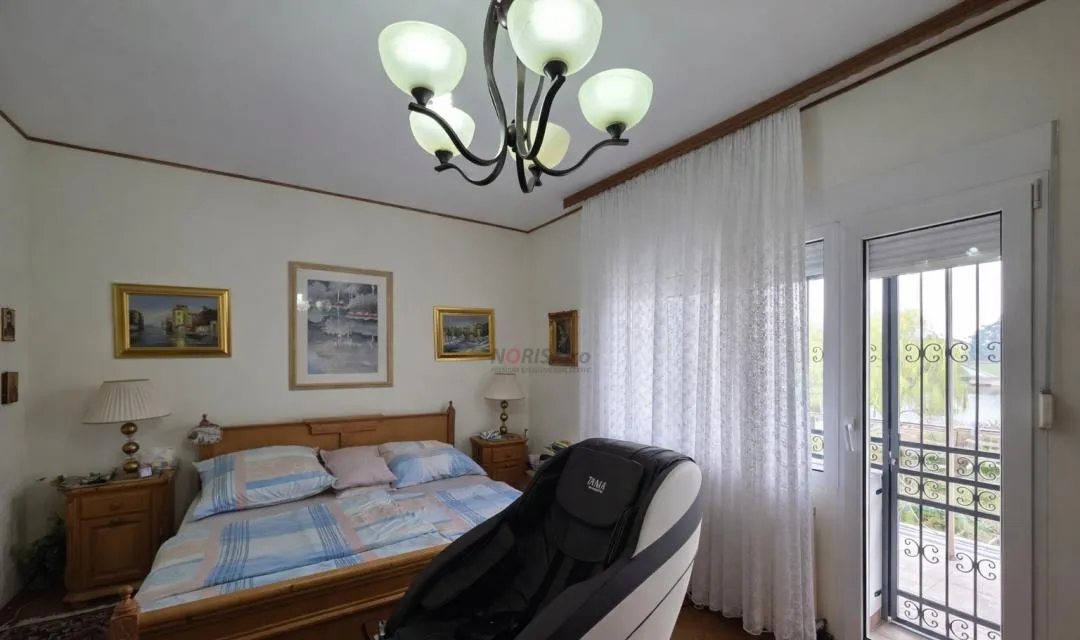 Refugiu exclusivist pe malul lacului Snagov proprietate rara