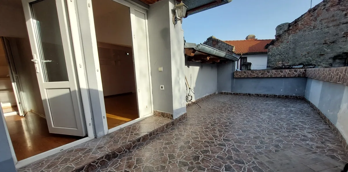 Piata Unirii Calea Calarasilor proprietar vand casa P M 4 camere