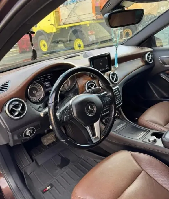 Mercedes GLA 220 4matic 13 300 eur