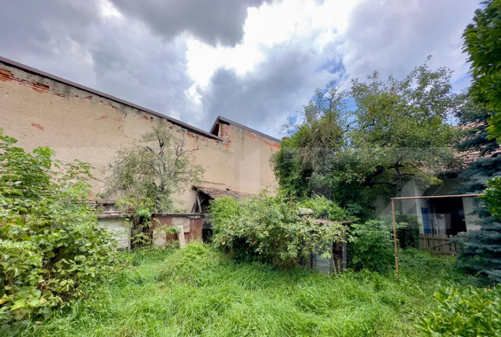 Casa cu potential investitional aproape de Baile Sarat