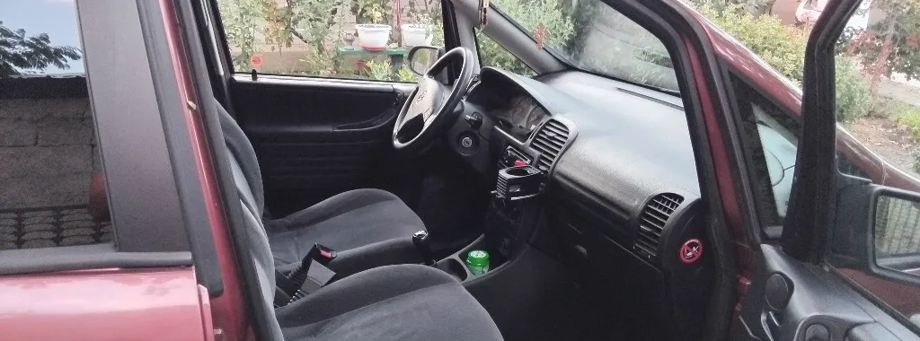 Opel Zafira 7 Locuri 7 500 lei