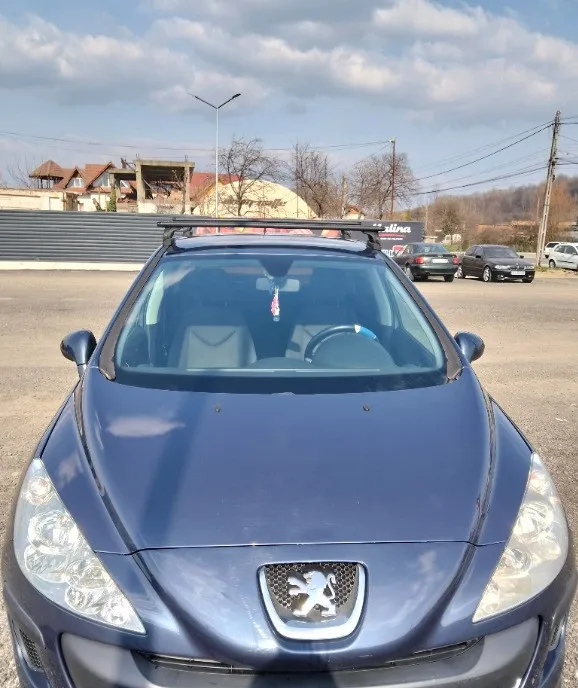 Peugeot 308 an 2009 1 4 benzina si instalatie omologata 2 000 eur