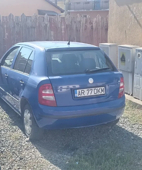 Skoda Fabia 1 4 - 2003 900 eur