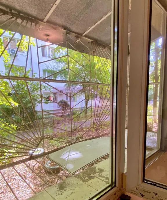 2 camere 40 4 mp parter Aleea Petrachesti de renovat