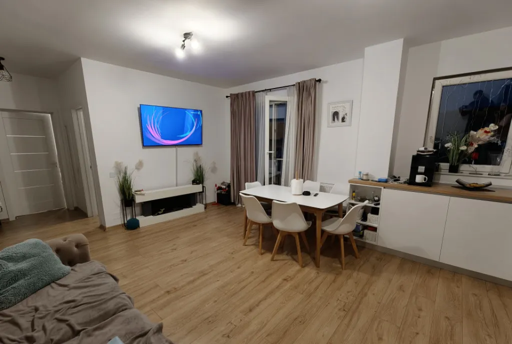Apartament 2 camere 45 mp balcon parcare zona Terra Fl
