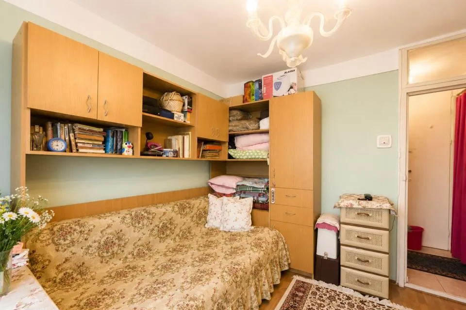 Titel Petrescu Un apartament care asteapta sa fie redesenat C tin Titel Petrescu 7