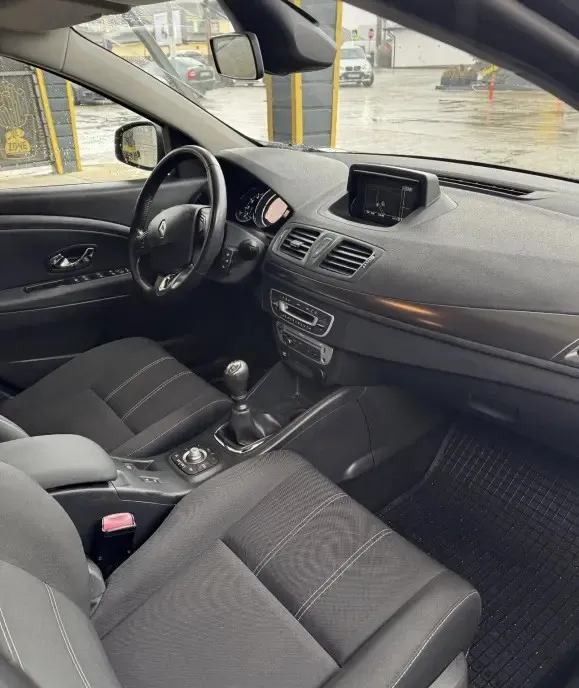 Renault Megane 3 facelift 5 500 eur