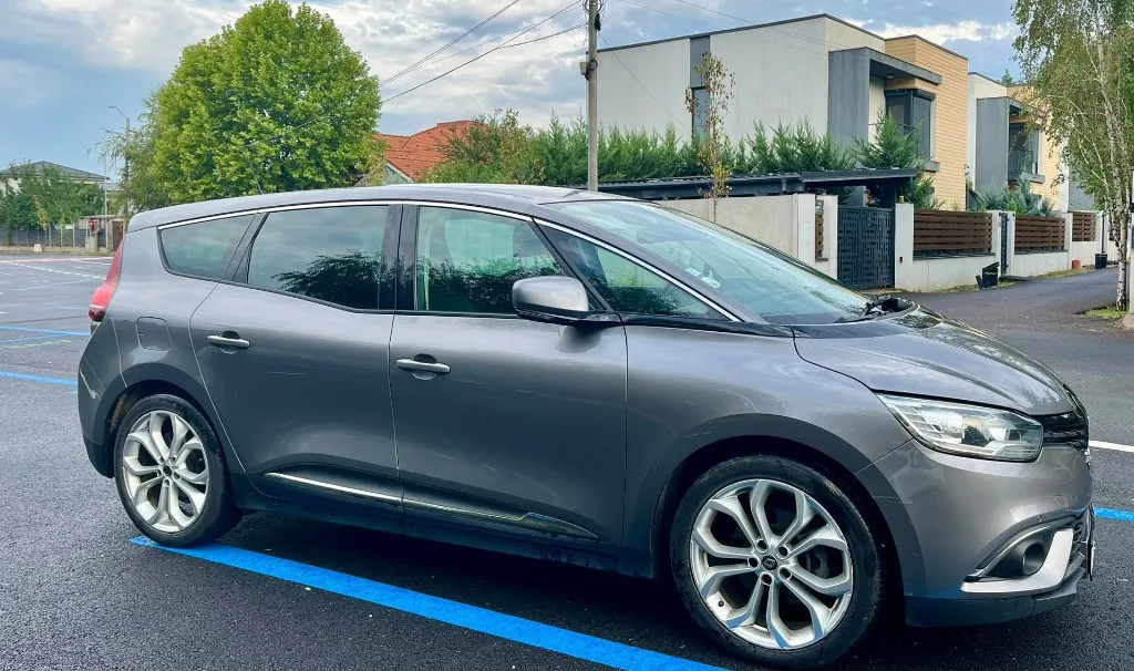 Renault Grand Scenic BLUE dCi 120 BUSINESS EDITION - 7 locuri 9 290 eur