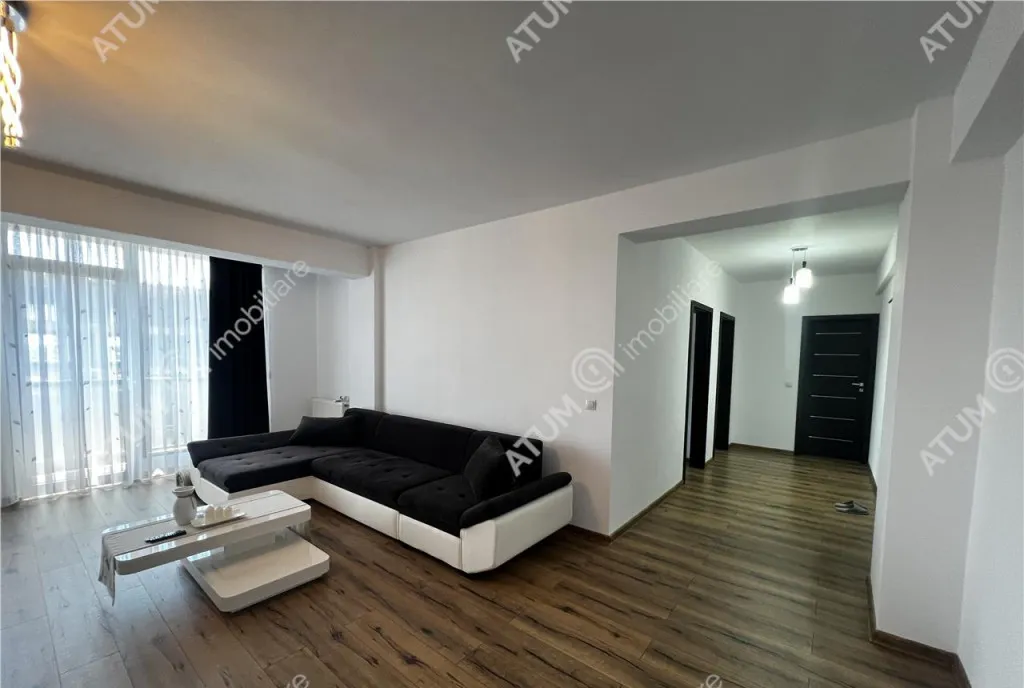 Apartament 3 camere 2 balcoane etaj intermediar zona Doamna
