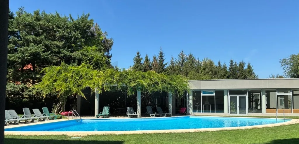 Apartament Iancu Nicolae 4 camere 200 mp utili cu piscina paza spatii verzi si 2 locuri de parcare la subteran
