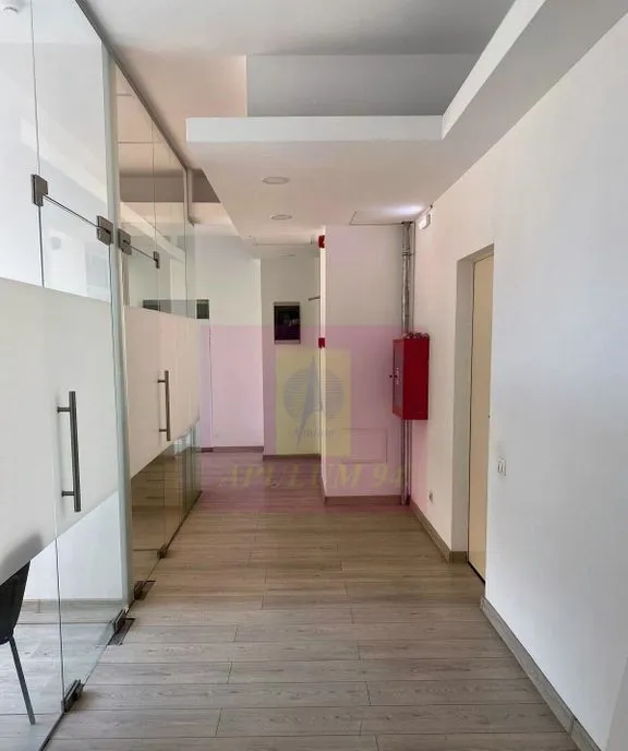 Spatiu birouri 30 mp -langa Prosper Mall Sector 5 - utilitati incluse
