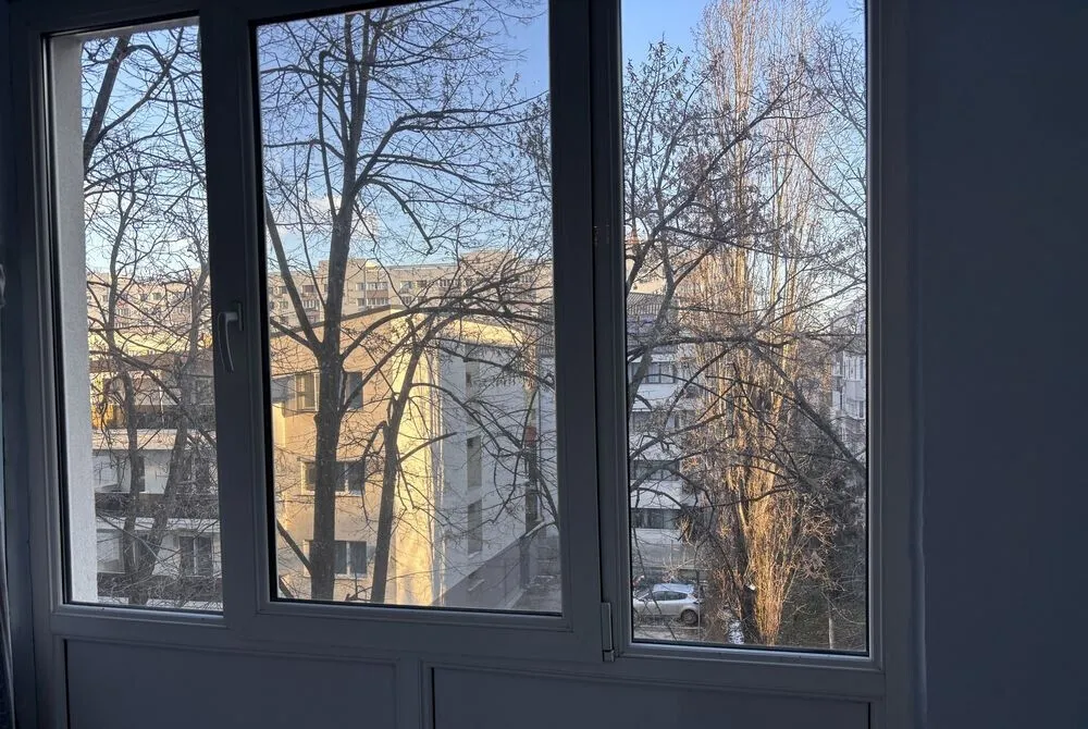 Gorjului Metrou 3 camere Etaj 3/9 Bloc Reabilitat