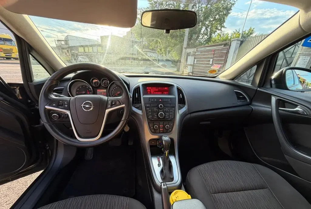 Opel Astra J Sport Tourer 1 4 Turbo PRINS AUTOMATA 2015 5 500 eur