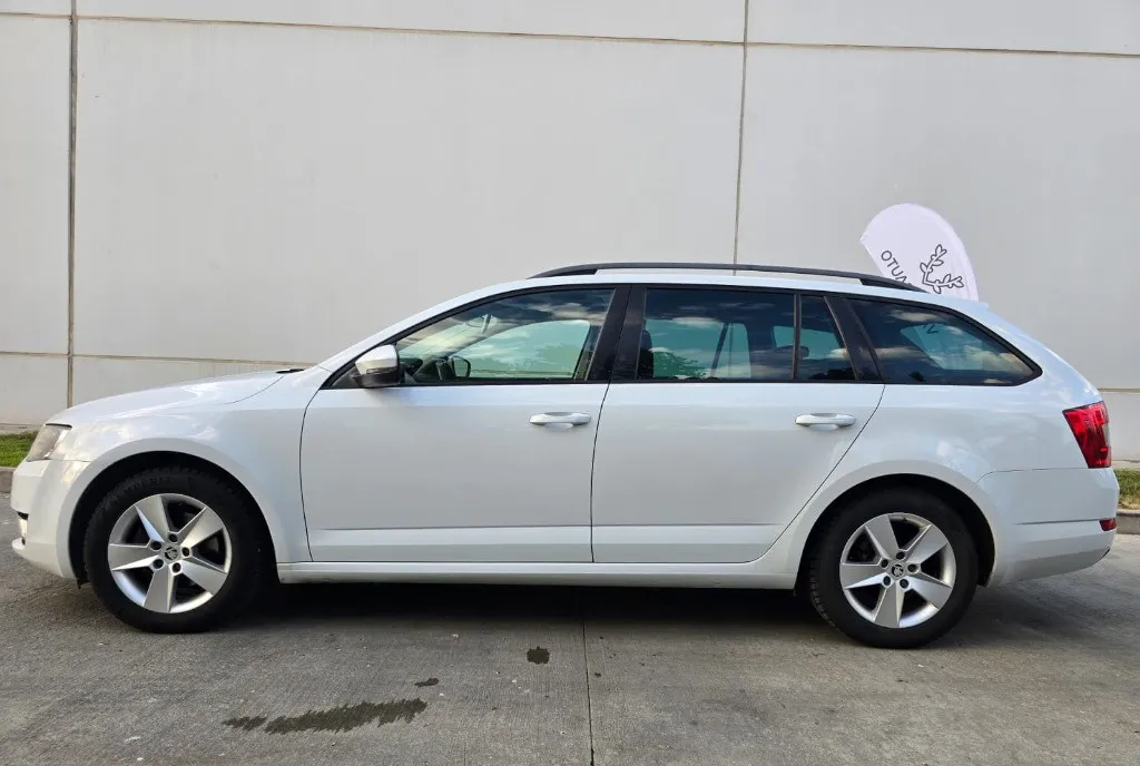 Skoda Octavia Combi 2 0 TDI DSG 150 CP Ambition / Euro 6b / Navi 9 490 eur