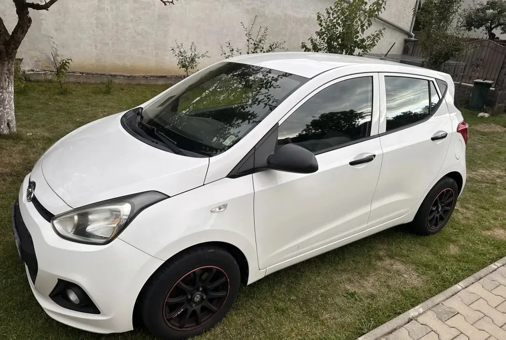 Hyundai i10 1 0 Benzina 5 750 eur