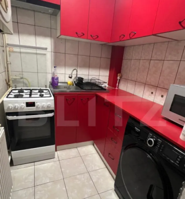 Apartament cochet renovat complet etaj 1 cu loc de parcar