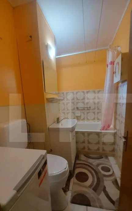 Apartament 3 camere 67 mp zona Simeria