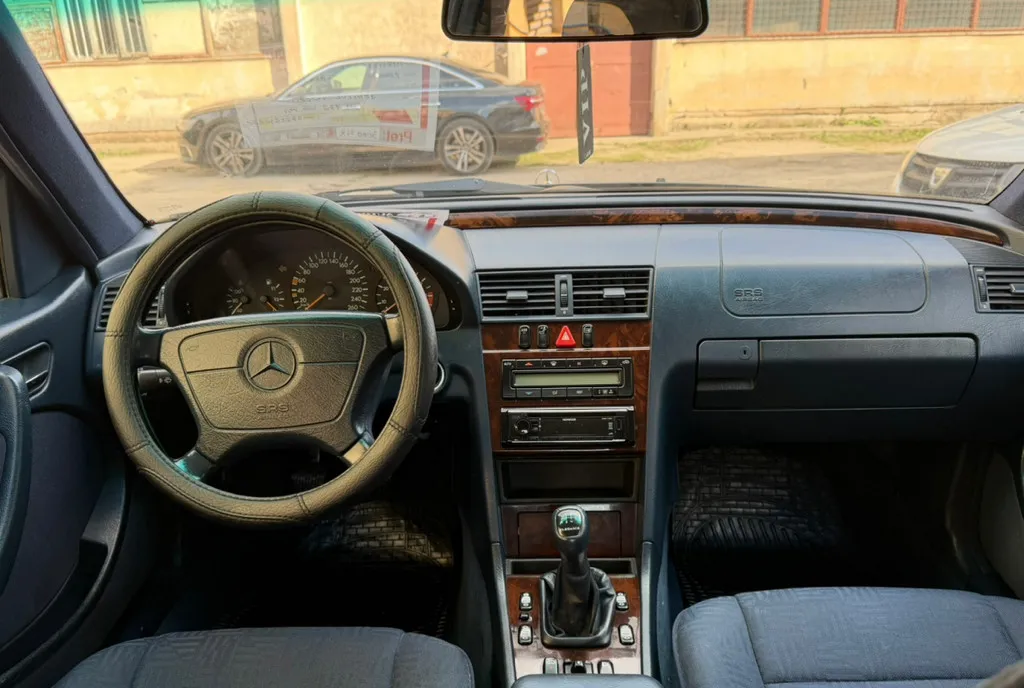 Mercedes-Benz C200 Kompressor W202 1998 192 CP 178 000 KM REALI 3 000 euro FIX 3 000 eur