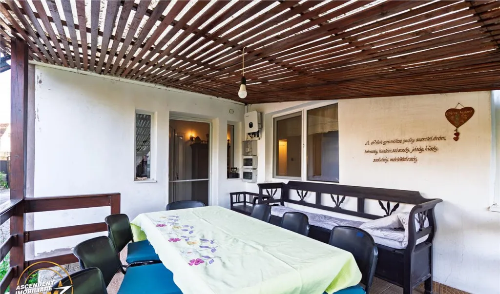 Casa familiala cu teren 2 822 mp intravilan sauna atelie