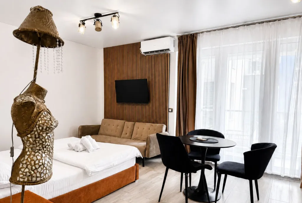 Studio de inchiriat Mamaia Nord 200 m de plaja Central
