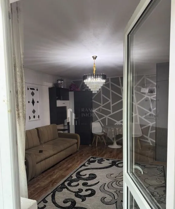 Apartament 2 camere decomandat/10 min metrou Aparatori/parcare