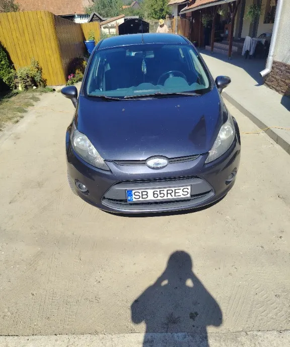 Ford fiesta 1 4 tdci 3 500 eur