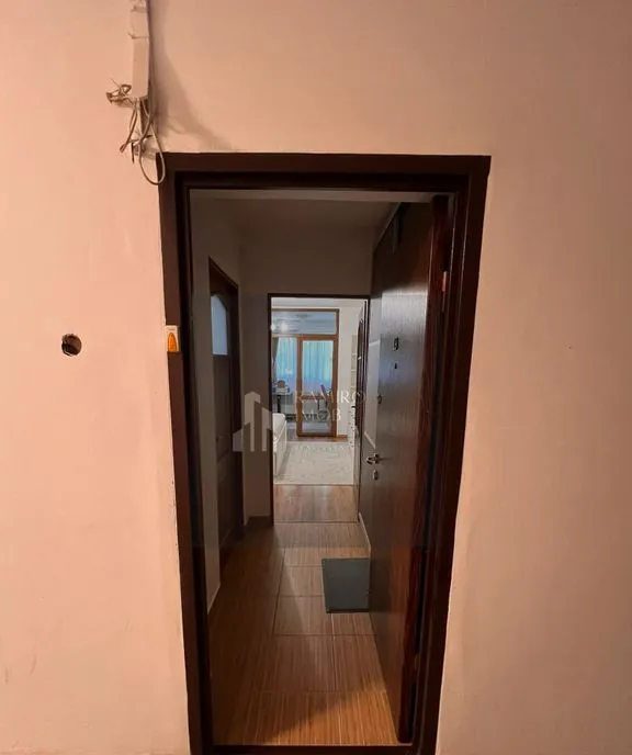Garsoniera 31mp renovata etaj 1 bloc 1981 10 minute Metrou Dristor