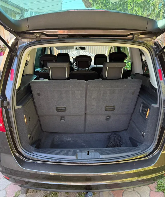 VW Sharan - 7 locuri 9 800 eur