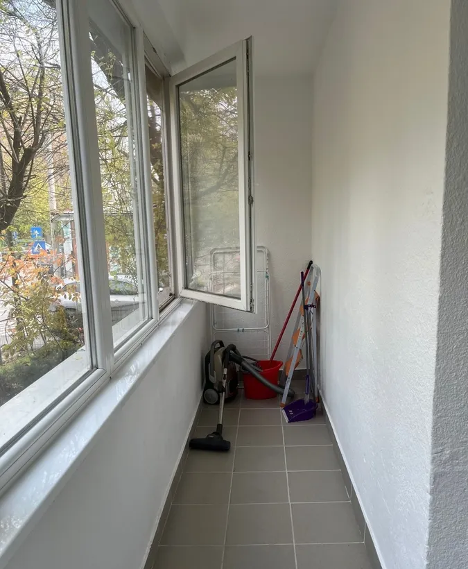 Berceni Piata Sudului Oltenitei bloc reabilitat parcare