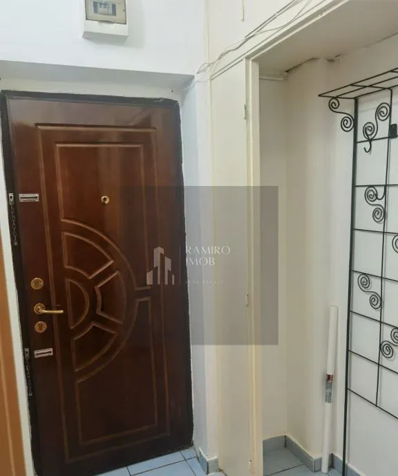 Garsoniera 31mp etaj3 lift 8 min de mers Metrou Aparatorii Patriei