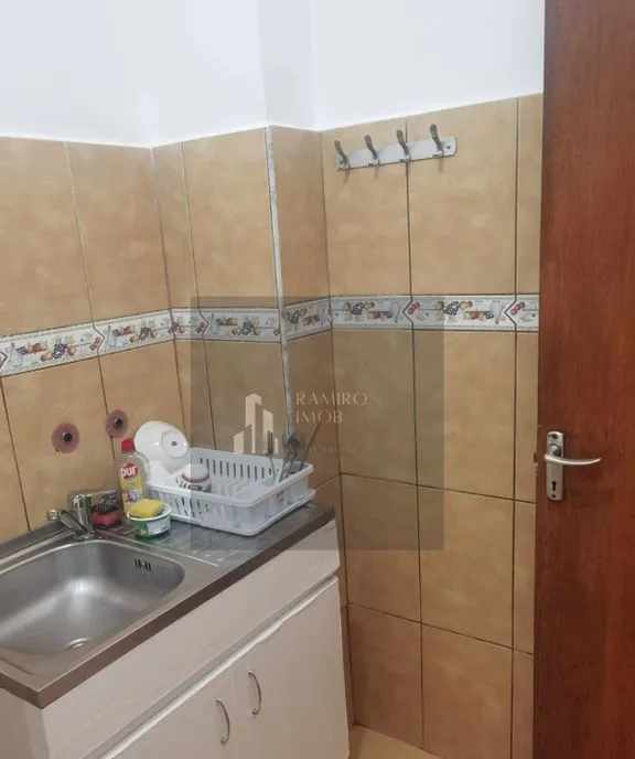 Garsoniera 31mp etaj3 lift 8 min de mers Metrou Aparatorii Patriei