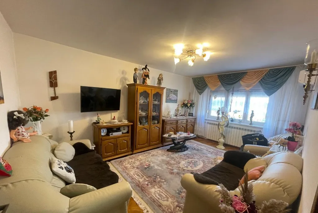 Apartament 2 camere zona Banu Maracine