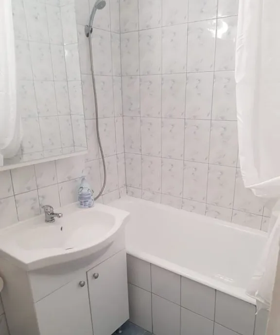 De inchiriat apartament 1 camera in zona Lipovei